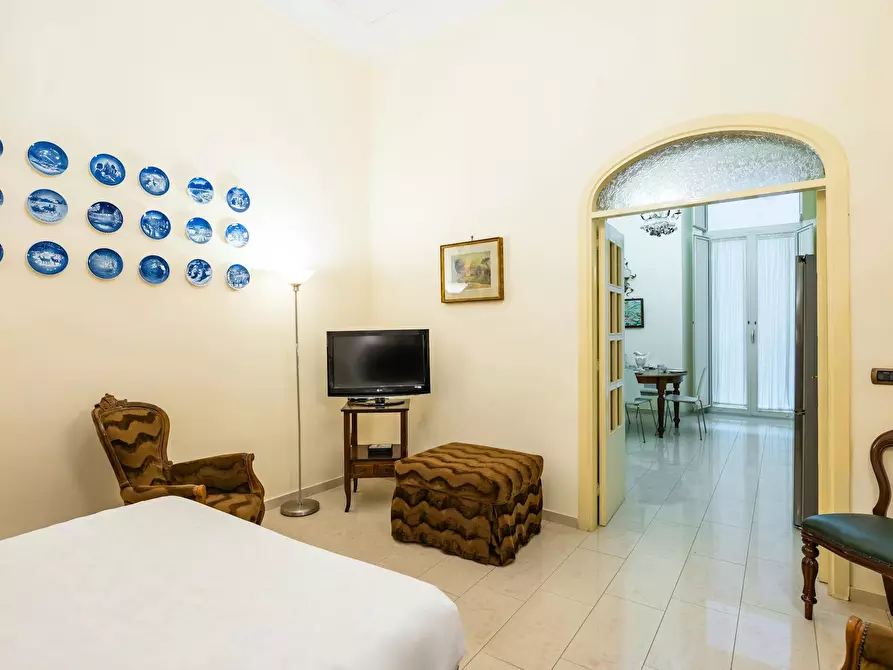 Immagine 4 di Appartamento in affitto  in Via Cisterna dell'Olio a Napoli