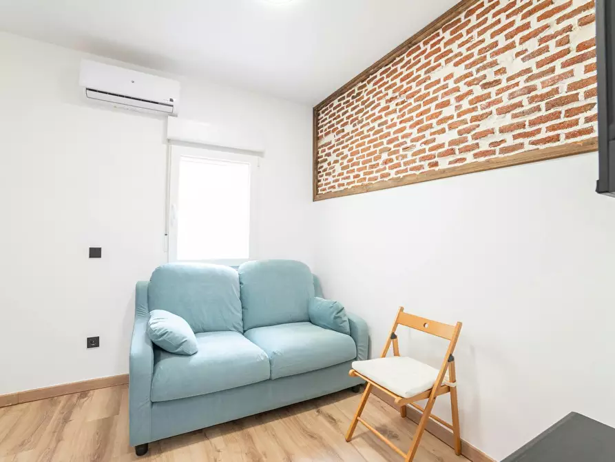 Immagine 2 di Appartamento in affitto  in Calle de José María Fernández Lanseros a Madrid