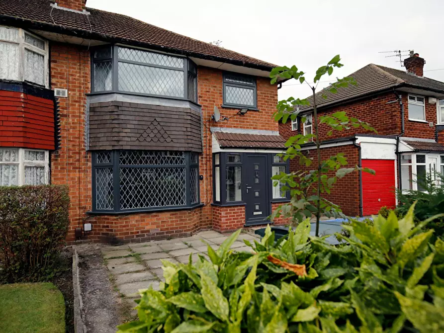 Immagine 2 di Casa indipendente in affitto  in Queensway a 