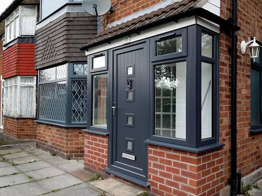 Immagine 8 di Casa indipendente in affitto  in Queensway a 