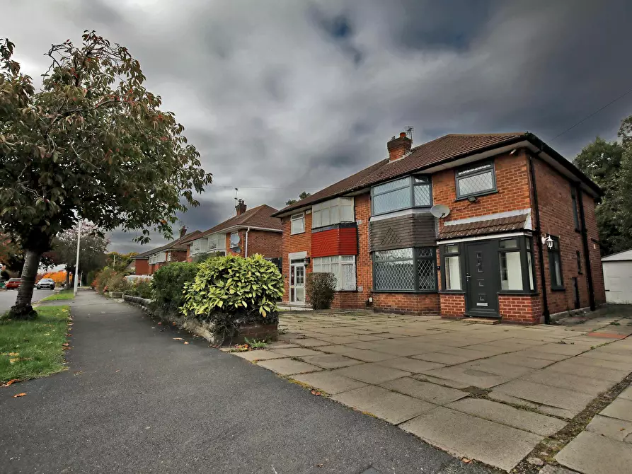 Immagine 4 di Casa indipendente in affitto  in Queensway a 