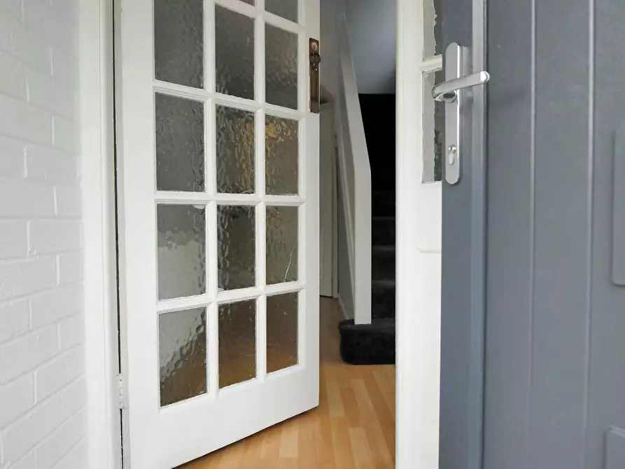 Immagine 9 di Casa indipendente in affitto  in Queensway a 