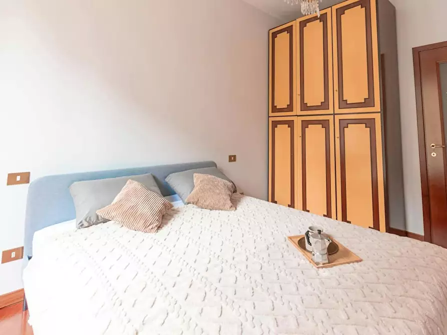 Immagine 4 di Appartamento in affitto  in Via Emilio Cornalia a Milano