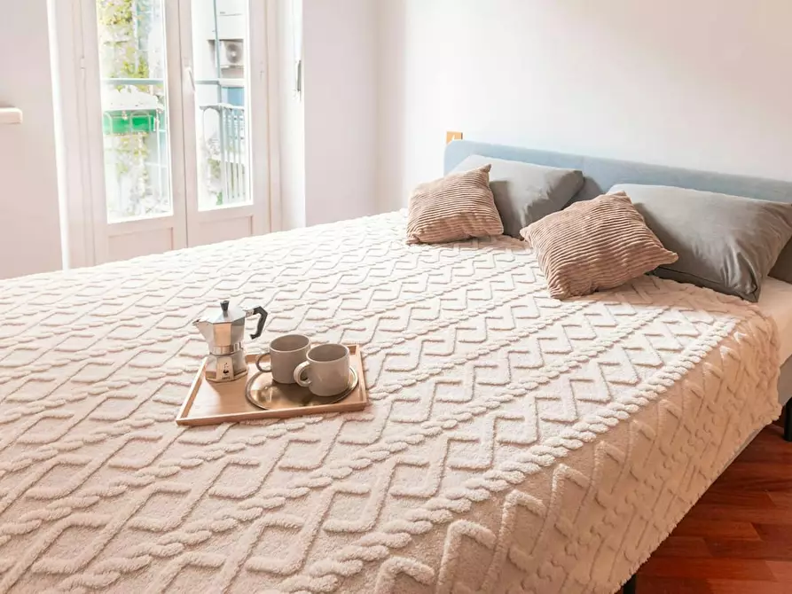 Immagine 2 di Appartamento in affitto  in Via Emilio Cornalia a Milano