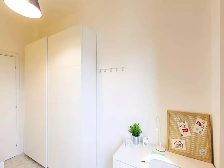 Immagine 6 di Camera in affitto  in Via Salvatore Barzilai a Milano