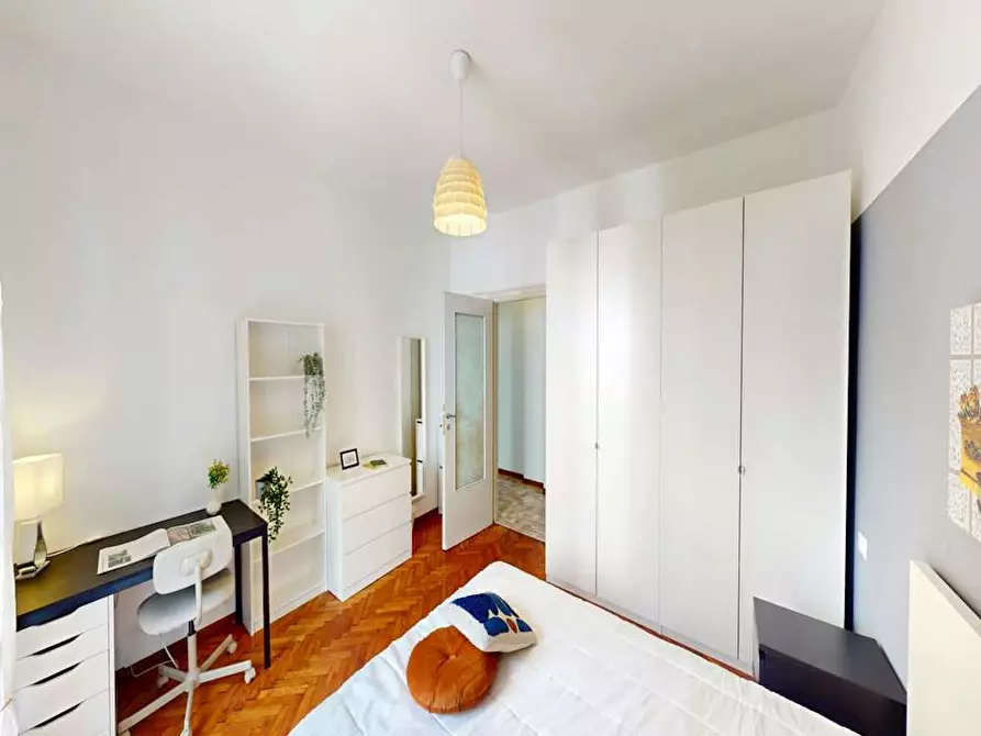 Immagine 2 di Camera in affitto  in Viale Legioni Romane a Milano