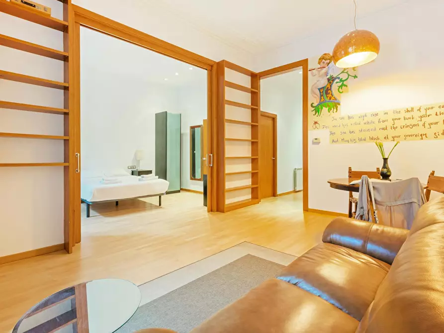 Immagine 4 di Appartamento in affitto  in Carrer de Girona a Barcelona