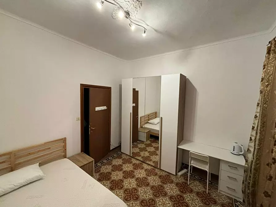 Immagine 6 di Camera in affitto  in Via Taggia a Torino