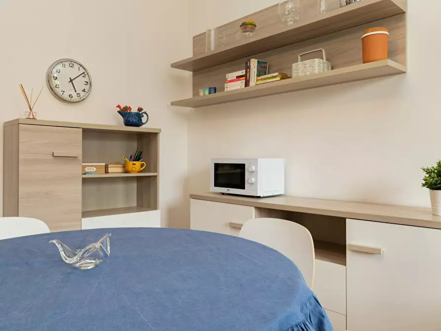 Immagine 8 di Appartamento in affitto  in Via Giambellino a Milano