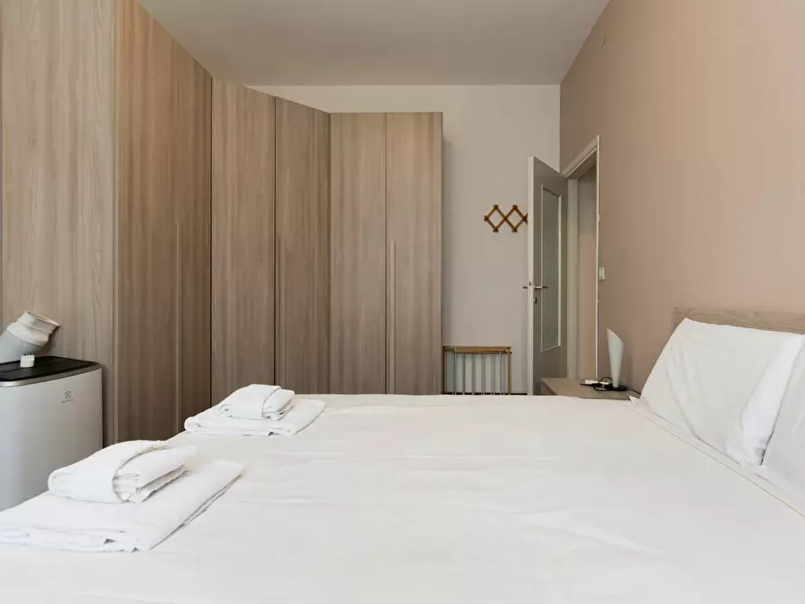 Immagine 4 di Appartamento in affitto  in Via Giambellino a Milano