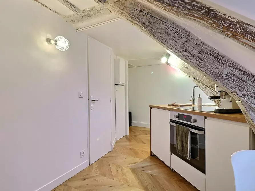 Immagine 6 di Appartamento in affitto  in Rue de l'Échiquier a Paris
