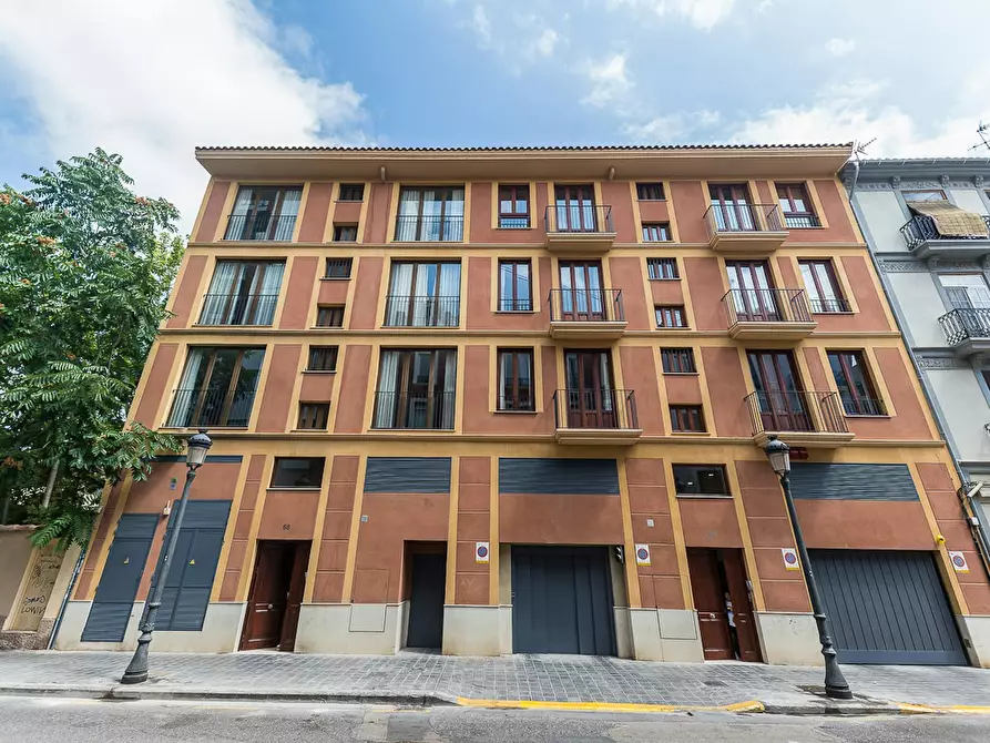 Immagine 10 di Appartamento in affitto  in Carrer del Túria a Valencia