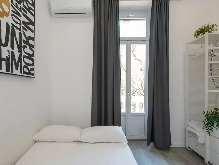 Immagine 3 di Appartamento in affitto  in Via Lomellina a Milano
