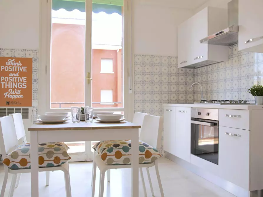 Immagine 10 di Camera in affitto  in Via Ermete Zacconi a Bologna