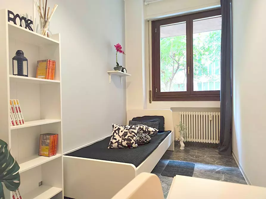 Immagine 1 di Camera in affitto  in Viale Giuseppe Barilli Quirico Filopanti a Bologna