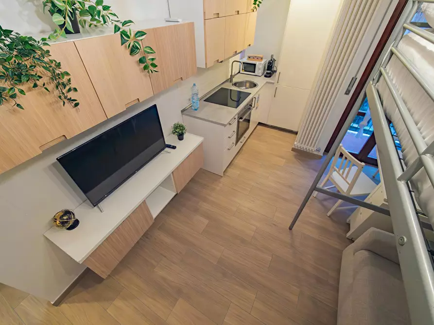 Immagine 8 di Appartamento in affitto  in Viale Lucania a Milano