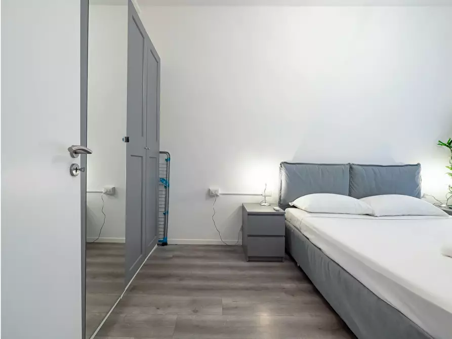 Immagine 5 di Appartamento in affitto  in Via Macedonio Melloni a Milano
