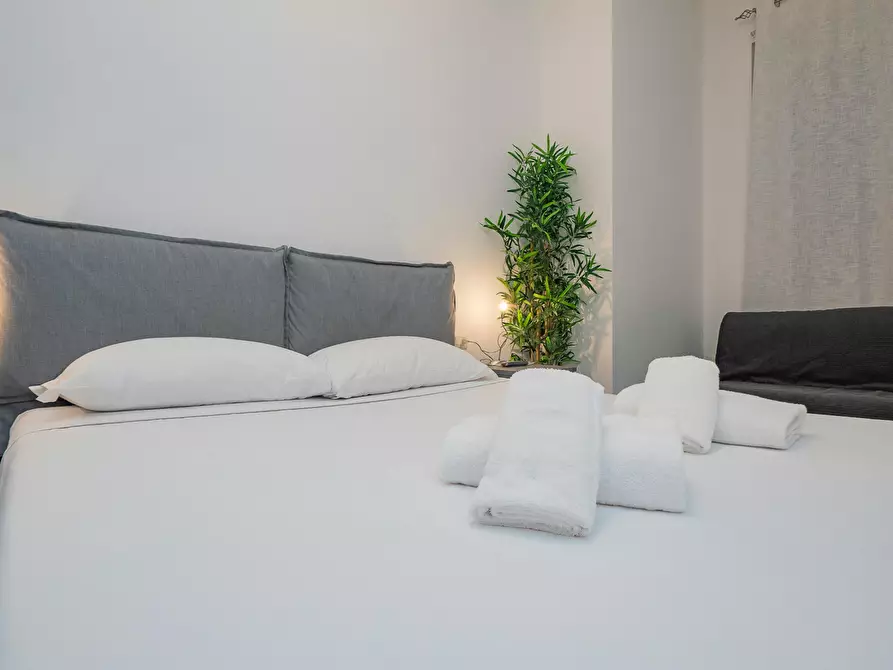 Immagine 2 di Appartamento in affitto  in Via Macedonio Melloni a Milano