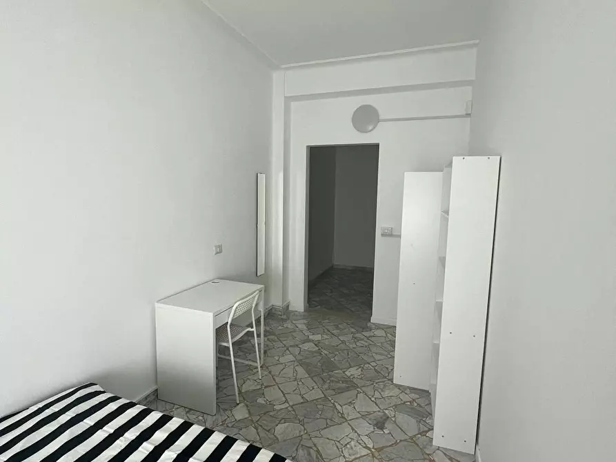 Immagine 2 di Camera in affitto  in Via Giuseppe Davanzati Forges a Bari