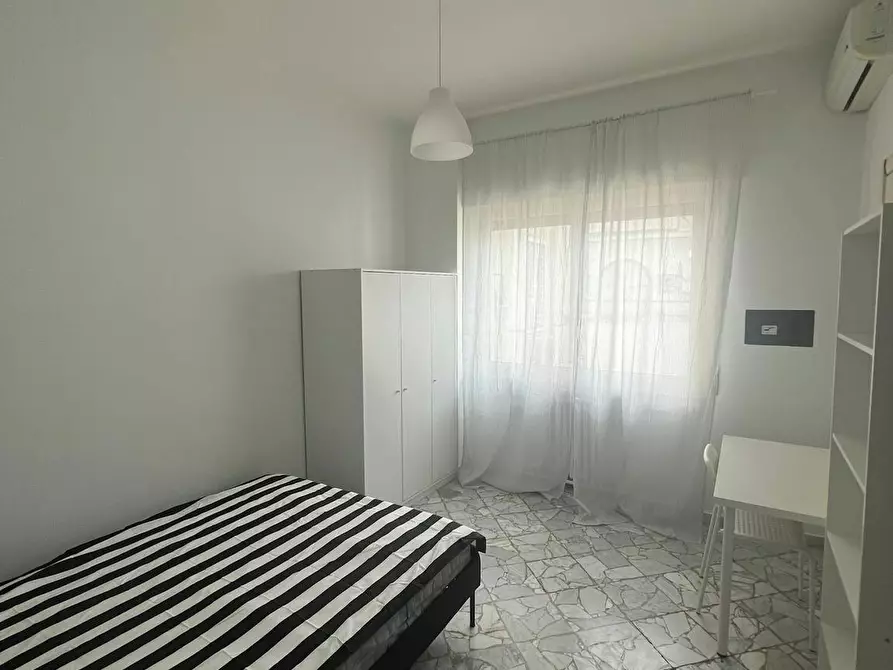 Immagine 2 di Camera in affitto  in Via Giuseppe Davanzati Forges a Bari