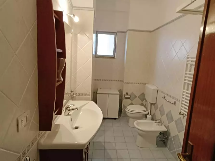 Immagine 4 di Camera in affitto  in Piazza Giuseppe Garibaldi a Bari