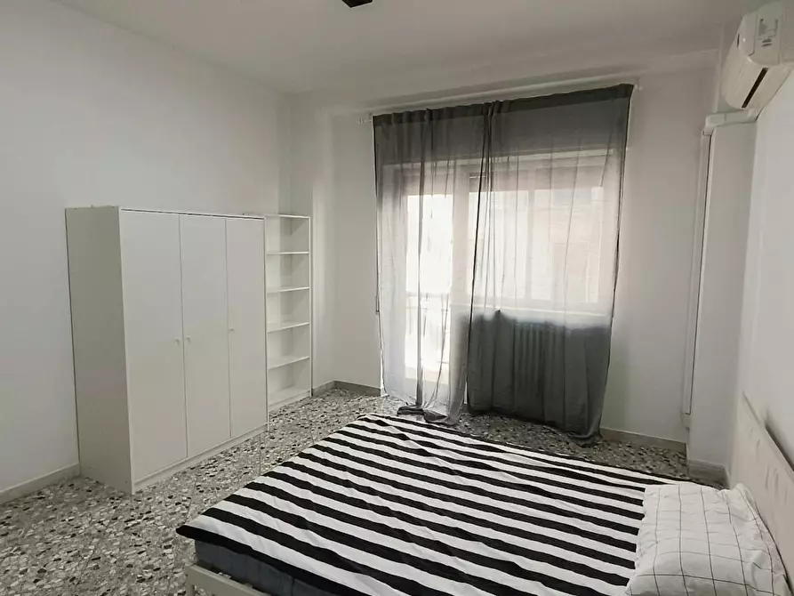 Immagine 2 di Camera in affitto  in Piazza Giuseppe Garibaldi a Bari