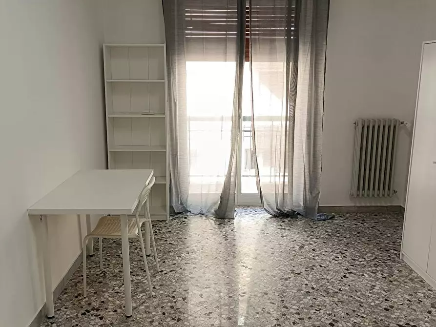 Immagine 3 di Camera in affitto  in Piazza Giuseppe Garibaldi a Bari