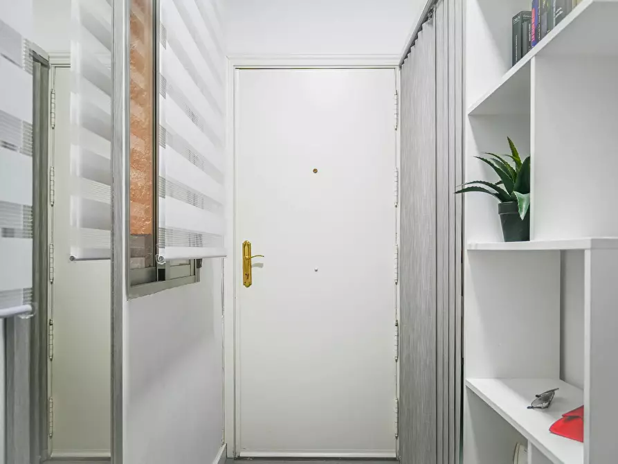 Immagine 6 di Appartamento in affitto  in Calle de Embajadores a Madrid