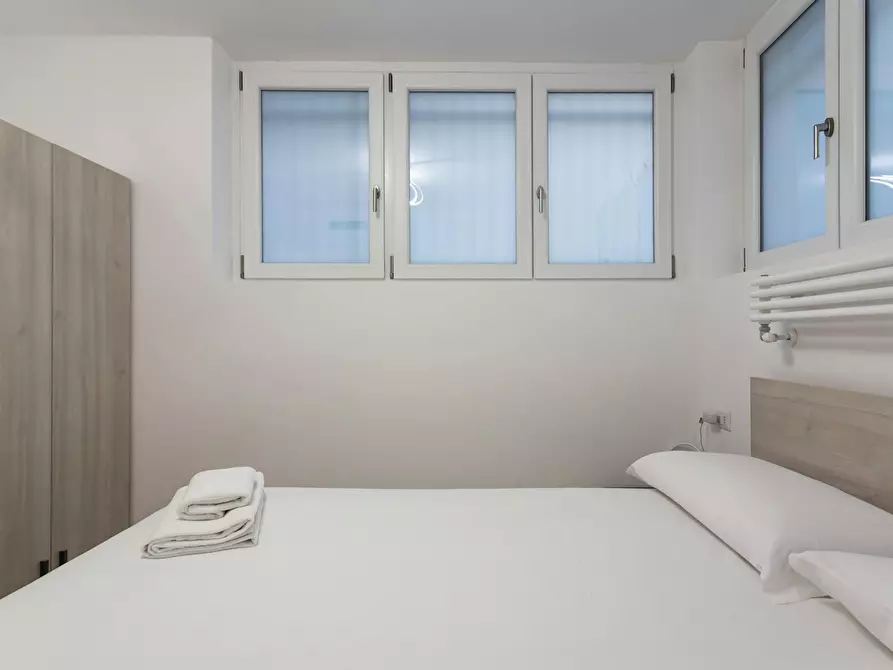 Immagine 6 di Appartamento in affitto  in Via Val Strona a Milano