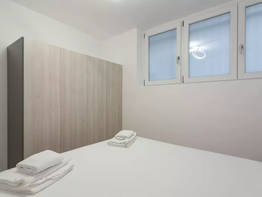 Immagine 5 di Appartamento in affitto  in Via Val Strona a Milano