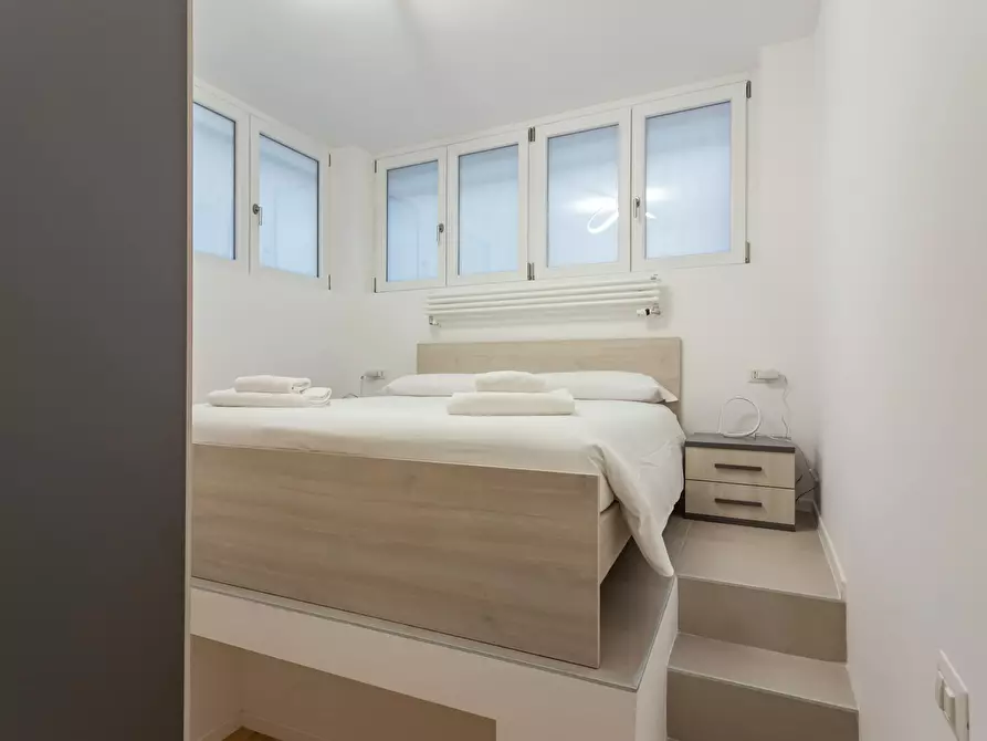 Immagine 9 di Appartamento in affitto  in Via Val Strona a Milano