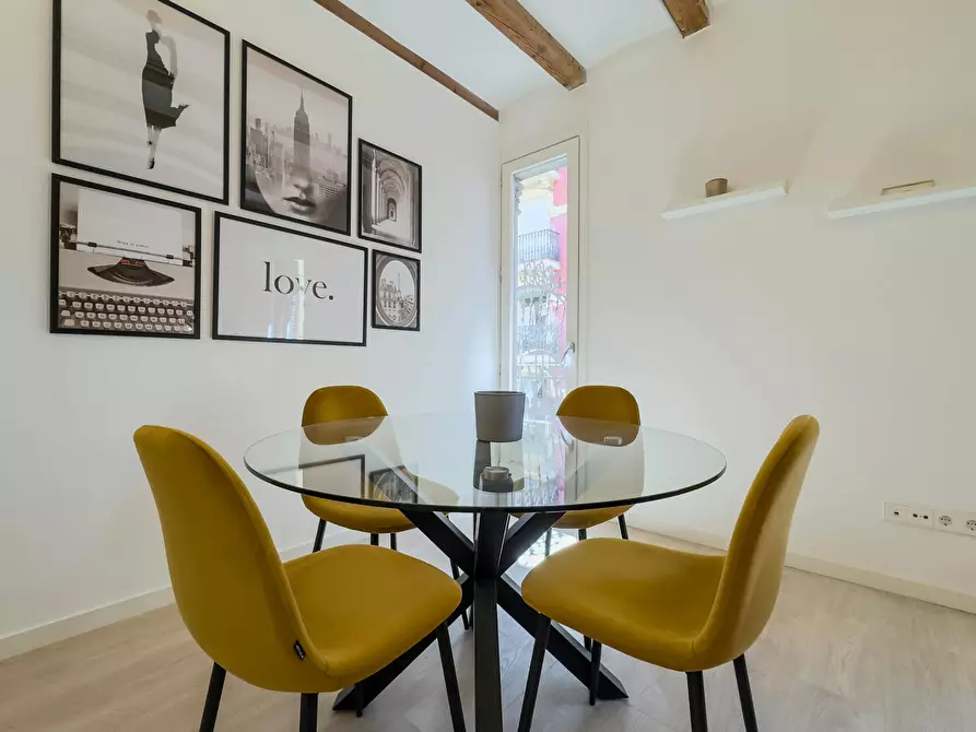 Immagine 9 di Appartamento in affitto  in Carrer de Tapioles a Barcelona