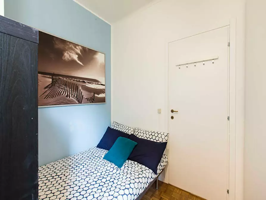 Immagine 2 di Camera in affitto  in Via Leone Tolstoi a Milano