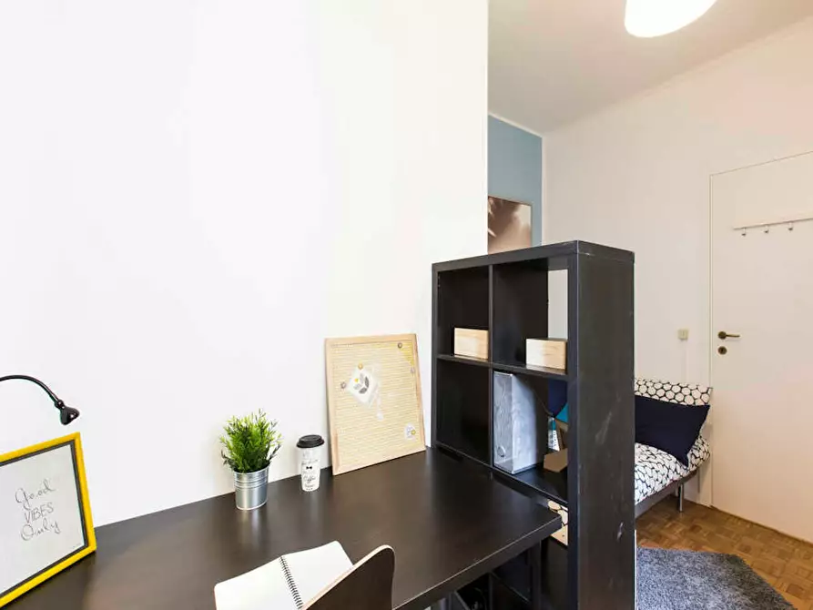 Immagine 4 di Camera in affitto  in Via Leone Tolstoi a Milano