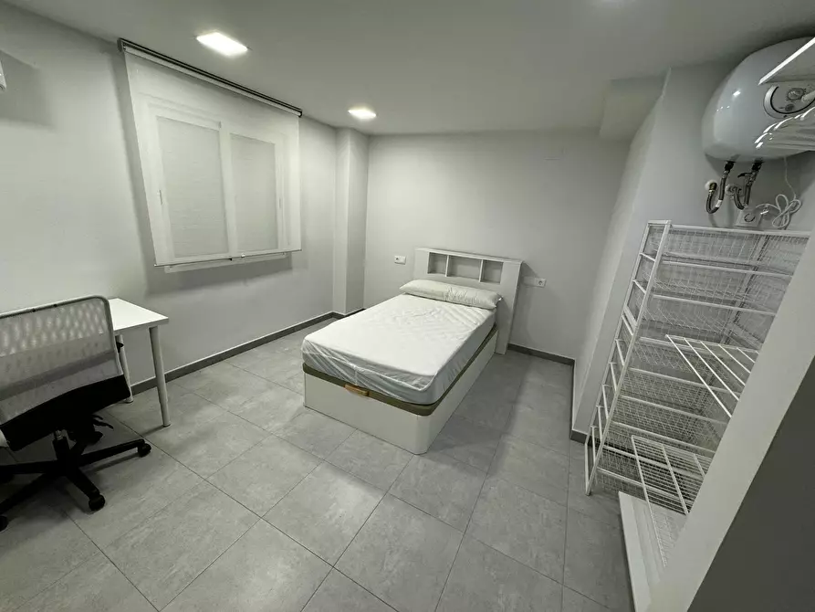 Immagine 2 di Camera in affitto  in Calle General Ordóñez a Barriada Santiago