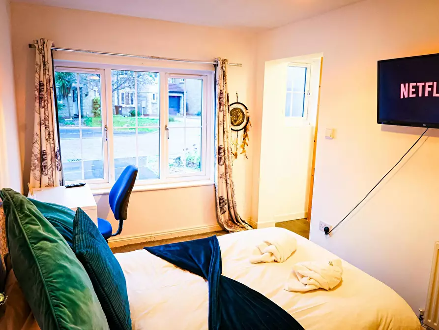 Immagine 10 di Casa indipendente in affitto  in Baileys Mead Road a Kingswood