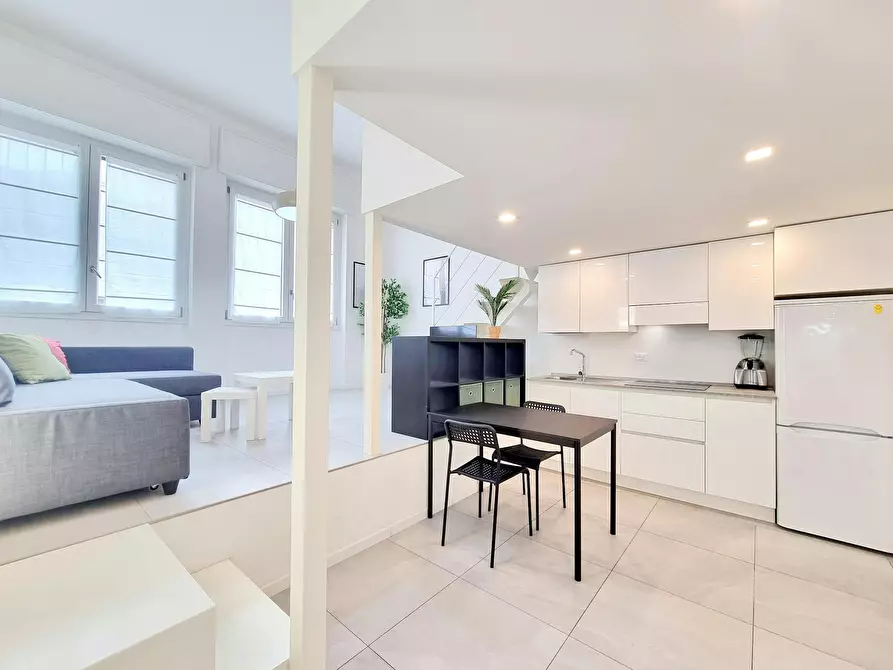 Immagine 2 di Appartamento in affitto  in Viale Ortles a Milano