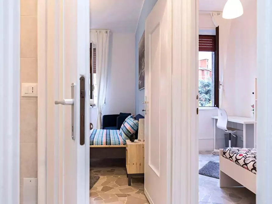Immagine 8 di Camera in affitto  in Largo Cavalieri di Malta a Milano