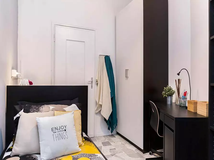 Immagine 3 di Camera in affitto  in Largo Cavalieri di Malta a Milano