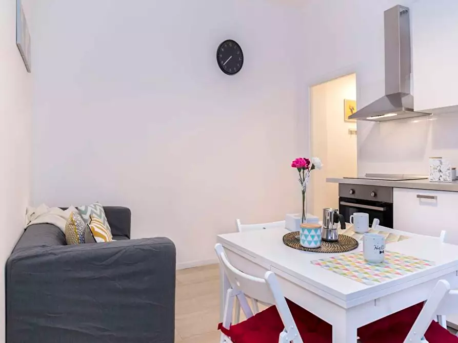 Immagine 10 di Camera in affitto  in Largo Cavalieri di Malta a Milano