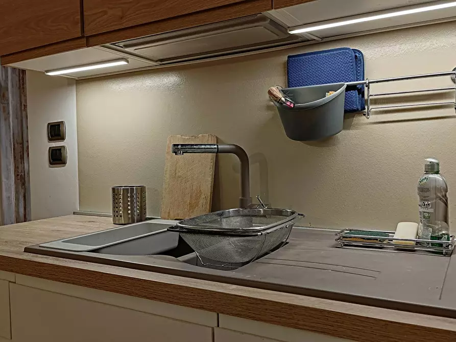 Immagine 10 di Appartamento in affitto  in Via delle Moline a Bologna