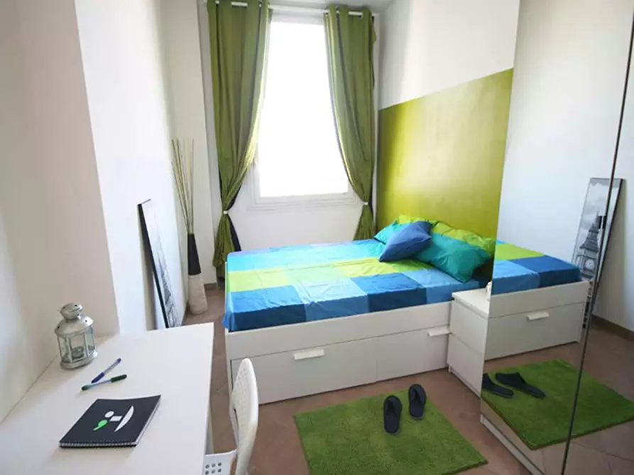 Immagine 1 di Camera in affitto  in Via Gustavo Fara a Milano