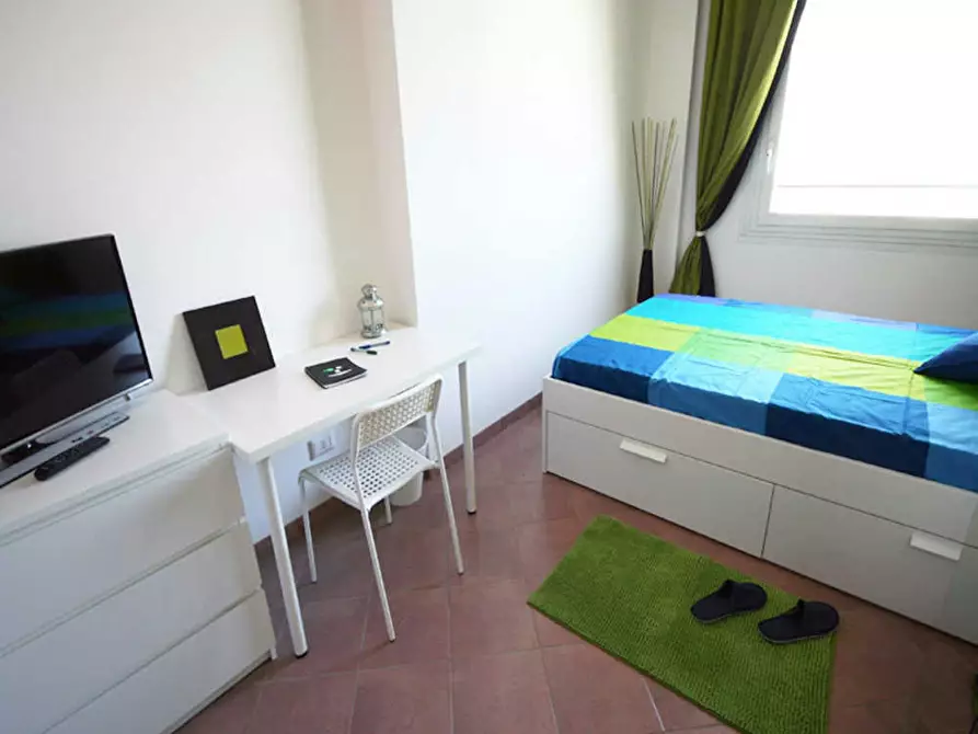 Immagine 2 di Camera in affitto  in Via Gustavo Fara a Milano