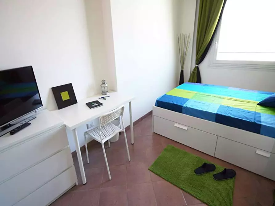 Immagine 8 di Camera in affitto  in Via Gustavo Fara a Milano