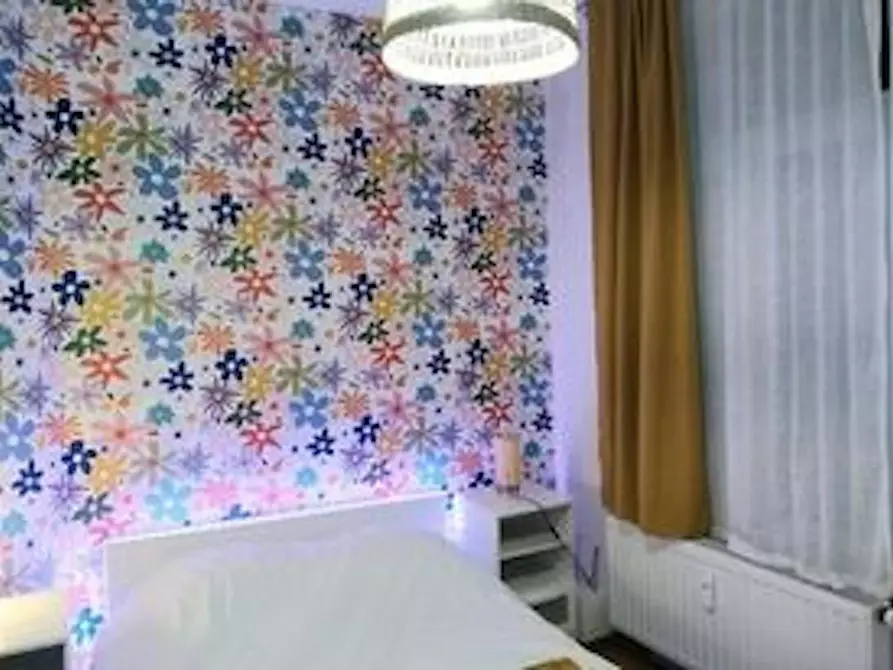 Immagine 1 di Appartamento in affitto  in Rue du Prince Albert a Ixelles