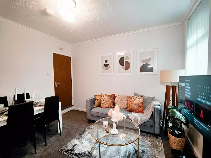 Immagine 5 di Casa indipendente in affitto  in Craddock Street a 
