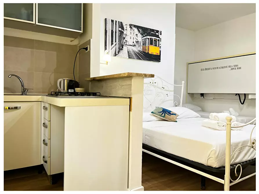 Immagine 4 di Appartamento in affitto  in Via Angelo Olivieri a Roma