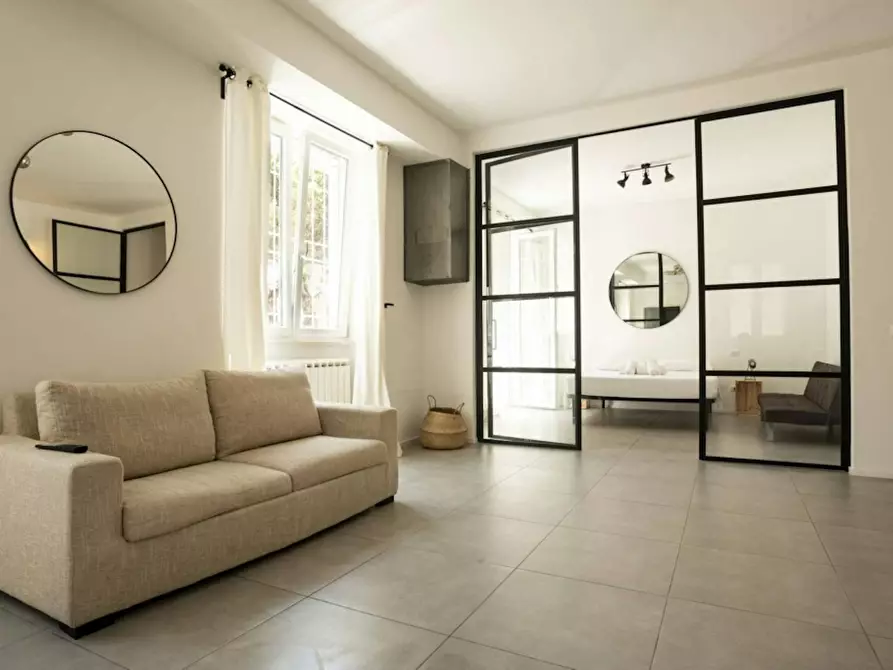 Immagine 1 di Appartamento in affitto  in Lungomare Paolo Toscanelli a Roma