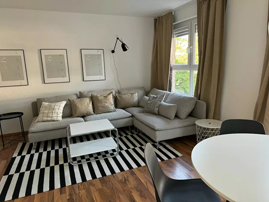 Immagine 3 di Appartamento in affitto  in Oberurseler Weg a Frankfurt am Main