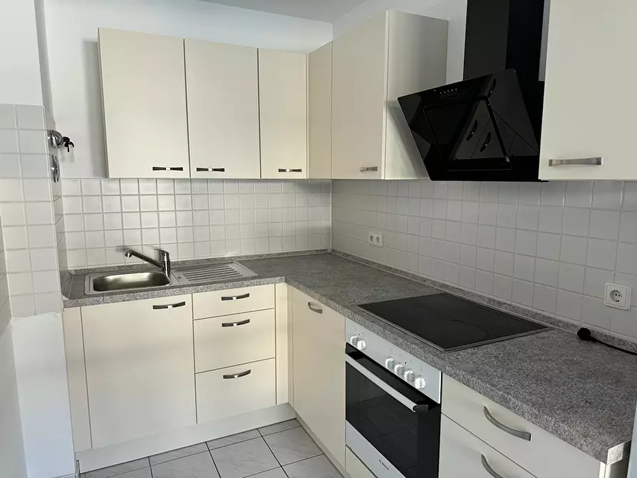 Immagine 10 di Appartamento in affitto  in Oberurseler Weg a Frankfurt am Main
